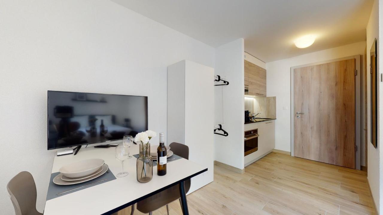 Nonanteneuf Appart Hotel Aigle - Contactless Check-In Εξωτερικό φωτογραφία